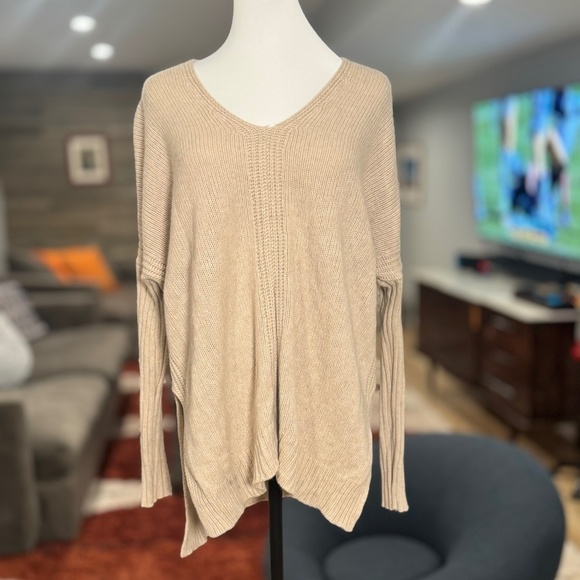 Vince Cashmere v neck - Picture 1 of 5